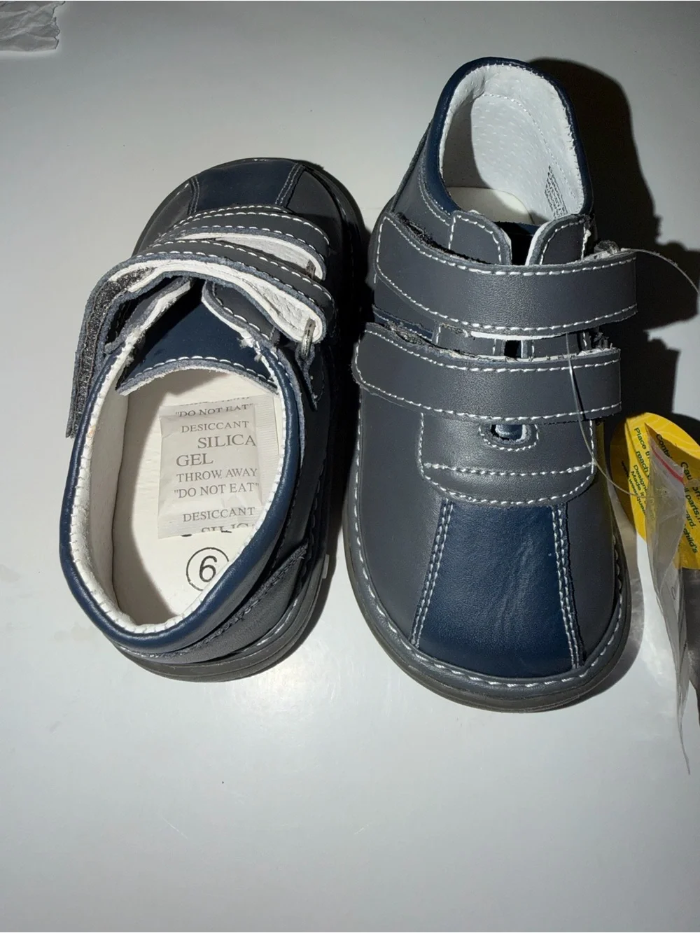 NWT Wee Squeak Gray/Navy Squeaker Toddler Sneakers | Size 9